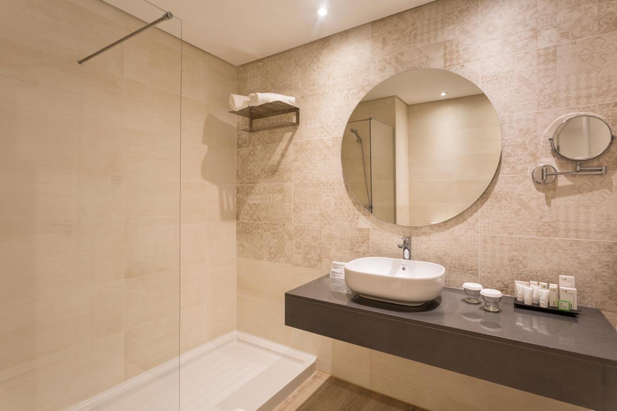 Double or Twin Room Side Sea View