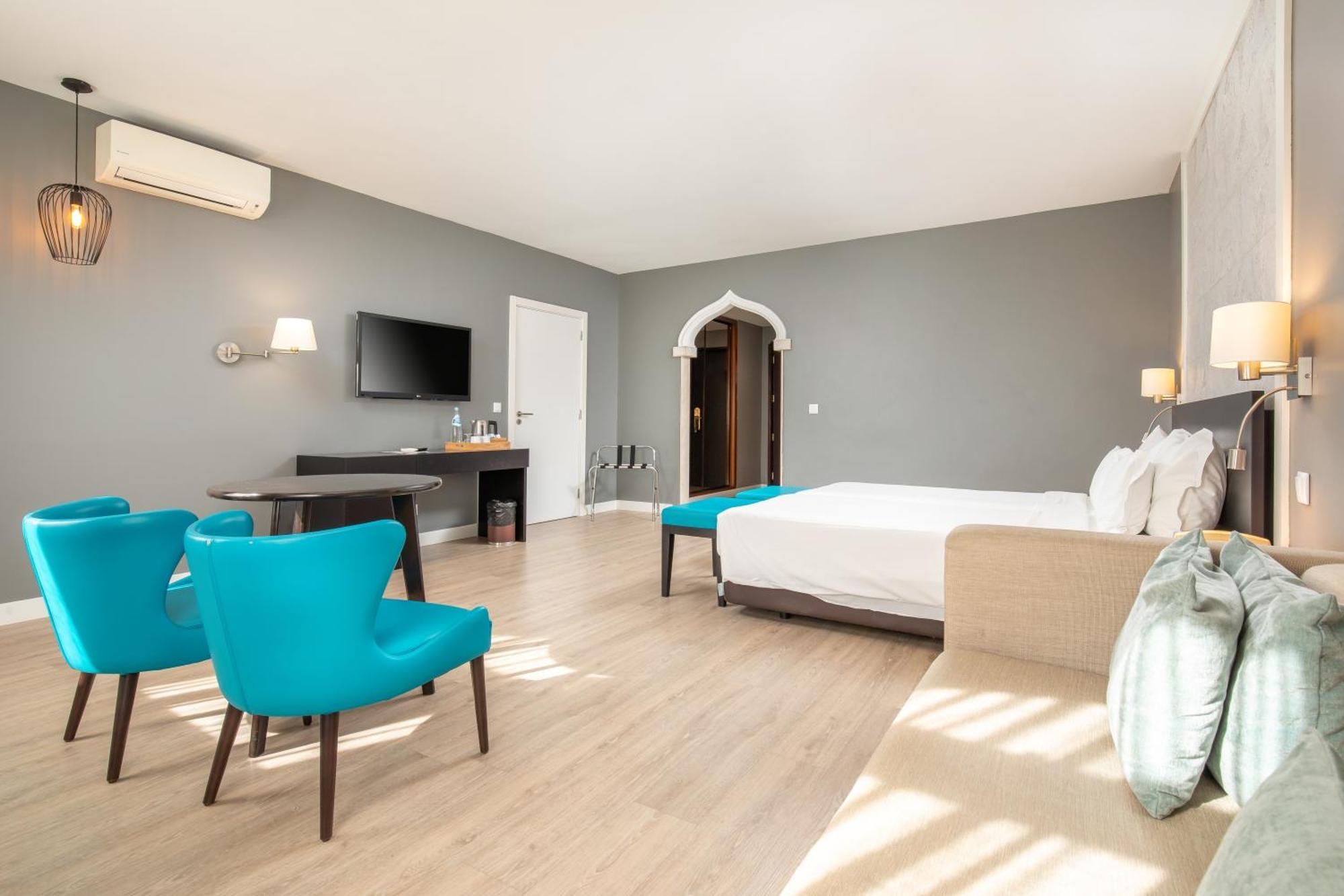 Twin Room Disability Access no balcony
